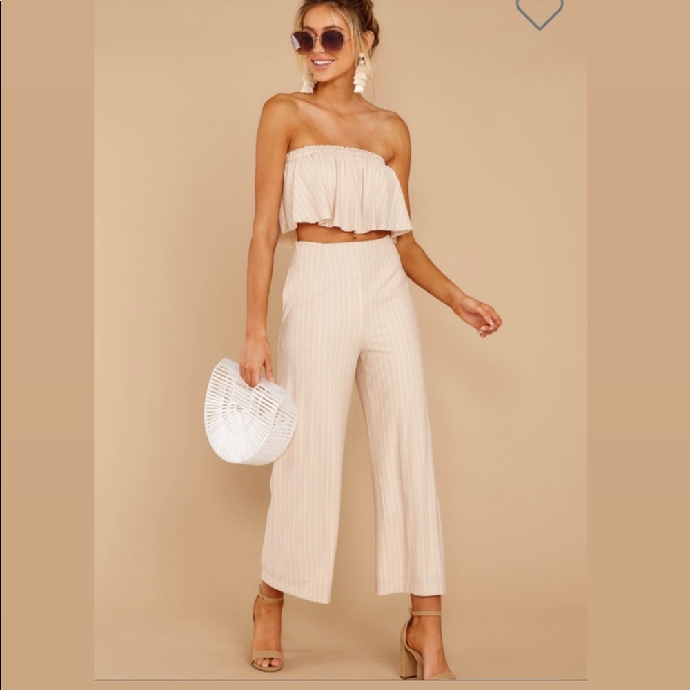 ADORABLE, LIGHT TWO-PIECE SUIT